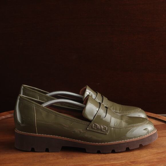 Vionic Shoes - Vionic Loafers Womens SZ 8 Green Cheryl Patent Leather Comfort Preppy Twee Shoes